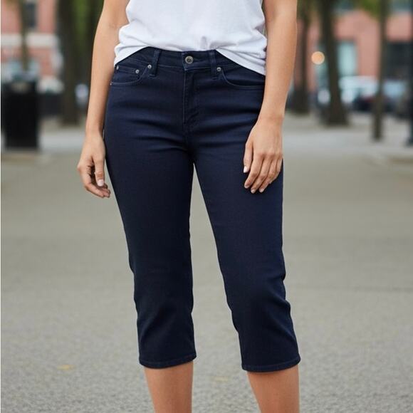 2/$15 Ralph Lauren Jeans Classic Fit Twill Capri Navy Blue High Waist Size 8 - Picture 1 of 9